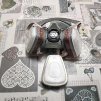 Semi maschera 3M completa di filtri nuovi