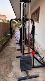 In blocco o separati attrezzi palestra.