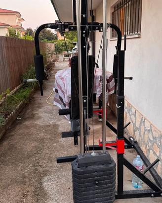In blocco o separati attrezzi palestra.