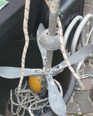 ancòra e scaletta 1 posto per barca