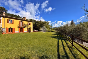 PORZIONE DI BIFAMILIARE A FABRIANO