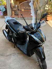 Honda sh 350 nero