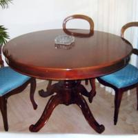 Tavolo tondo con piede centrale e 6 sedie