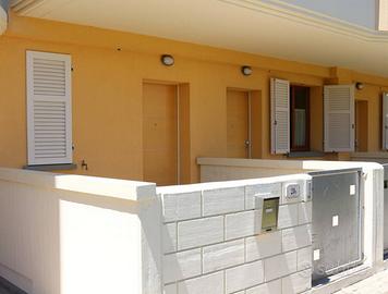 Bilocale arredato con spazi esterni