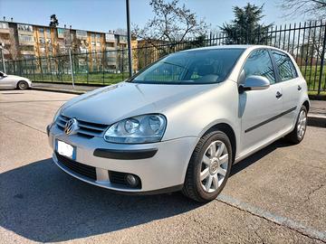 Volkswagen Golf V 1.6 benzina, 102 CV , Comfortlin