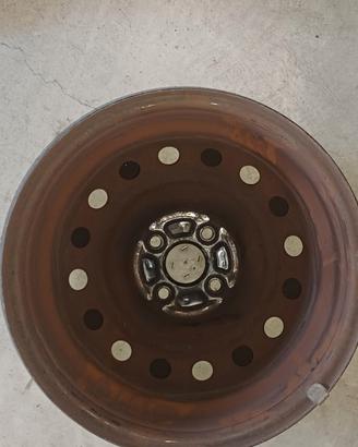 Cerchi in ferro da quindici per Toyota