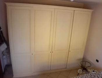 ARMADIO 4 ANTE SCORREVOLI E CASSETTIERA