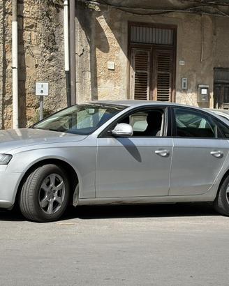 AUDI A 4