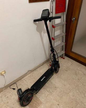 iScooter i9 Max con accessori