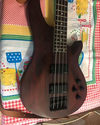 basso schecter omen 4