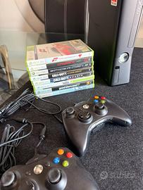 Xbox 360 Slim + 2 pad wireless + 8 giochi