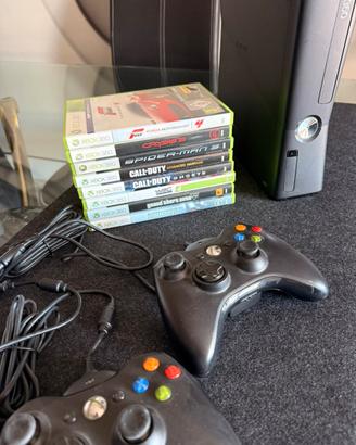 Xbox 360 Slim + 2 pad wireless + 8 giochi
