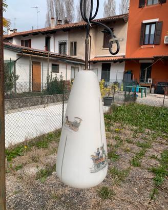 Lampadario in vetro opalino