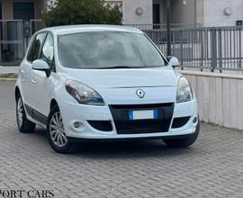 Renault Scenic Scénic X-Mod 1.5 dCi 110CV