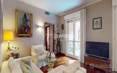 Trilocale con terrazzo loggiato in contesto signor