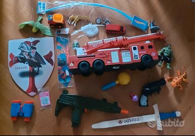 Giochi di vario tipo tra cui Hot Wheels e Avengers