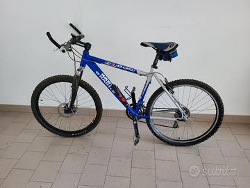 Mountain bike marca Kastle