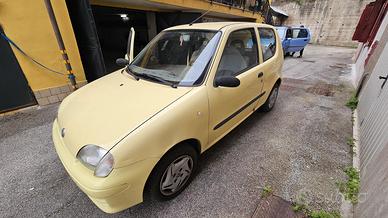 FIAT 600