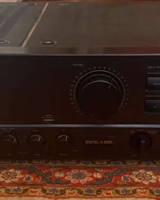 Amplificatore Onkyo Integra 8800.Ottime condizionj