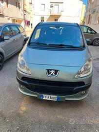 Peugeot 1007 1.4 hdi
