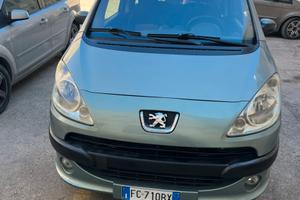 Peugeot 1007 1.4 hdi