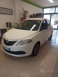 Lancia Ypsilon 1.2 69 CV 5 porte S&S Gold