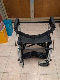 Deambulatore per interno/esterno