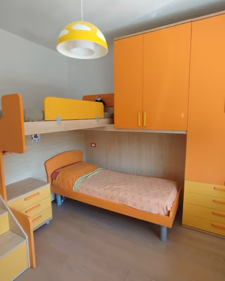 Camera da letto giovanile modulare con unità ponte
