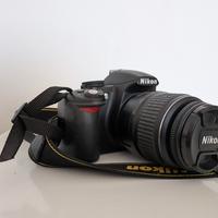 Nikon D3100 + Obiettivo Nikkor Af-s DX 18-55mm 