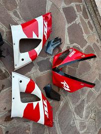 Carene Vetroresina Yamaha R1 anno 2000