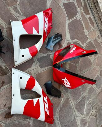 Carene Vetroresina Yamaha R1 anno 2000