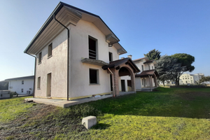 Villa plurifamiliare via Roma, S.Maria di Camisano