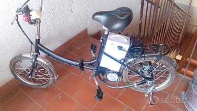 bicicletta elettrica  pieghevole 