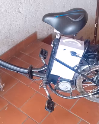 bicicletta elettrica  pieghevole 