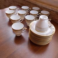 Servizio caffè da 12 in porcellana. 