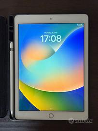 iPad Pro 9.7" Gold + Apple Pencil - NO GRAFFI