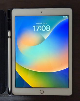 iPad Pro 9.7" Gold + Apple Pencil - NO GRAFFI