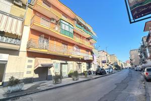 3 LOCALI A NAPOLI