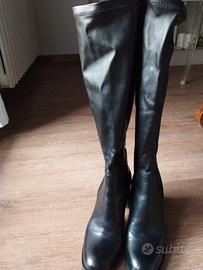 Stivali donna neri in Vera pelle POLLINI 