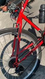 Bicicletta Mountain bike Predator