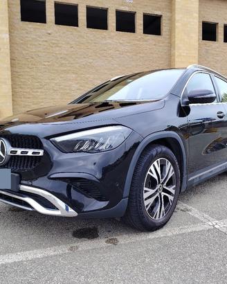 Mercedes gla 200 d  progressive advanced plus