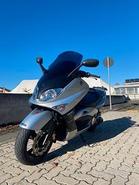 Yamaha t max