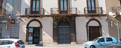 Prestigioso locale commerciale