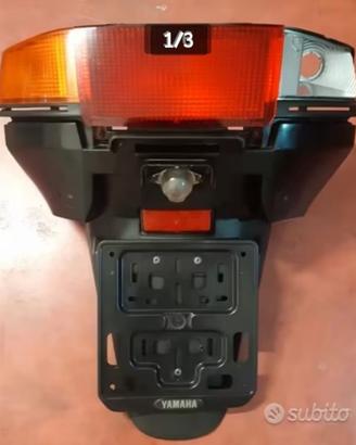 Faro posteriore YAMAHA Majesty 250 Dx