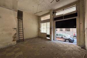 NEGOZIO A MARANO DI NAPOLI