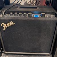 Fender Mustang 25 Amplificatore 