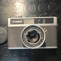 Macchina fotografica vintage anno 60