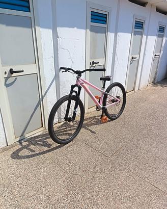 Bici Dirt Specialized P3 Desert Rose 2024