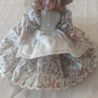 Bambolina in porcellana 