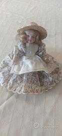 Bambolina in porcellana 